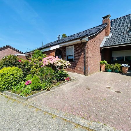 Ferienhaus An Der Kueste Im Luftkurort Hage Villa Bagian luar foto